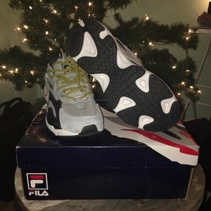 🦠 Color Block Fila Shoes 🦠
